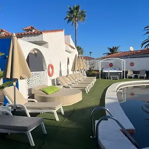 Kompleks wypoczynkowy Rainbow Golf Bungalows, Gay Men-only, Maspalomas (Gran Canaria)